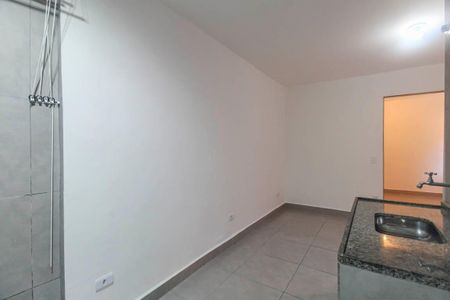 Sala/Cozinha de casa para alugar com 1 quarto, 40m² em Jardim Guairaca, São Paulo
