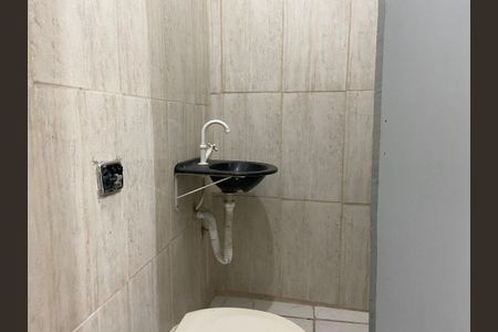Casa para alugar com 62m², 1 quarto e sem vagaBanheiro