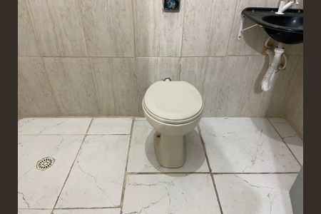 Casa para alugar com 62m², 1 quarto e sem vagaBanheiro