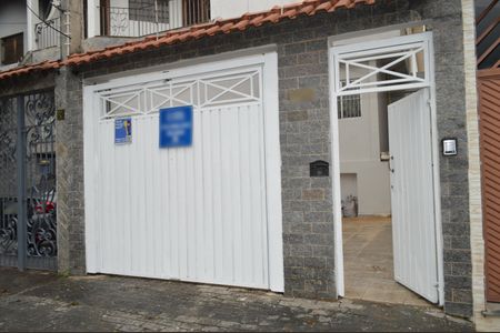 Casa para alugar com 180m², 3 quartos e 2 vagas Casa para alugar com 180m², 3 quartos e 2 vagasFachada e Placa