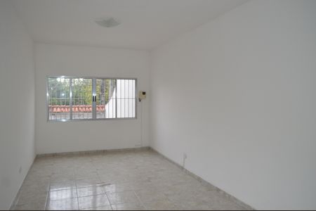 Casa para alugar com 180m², 3 quartos e 2 vagasSala