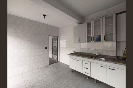 Casa para alugar com 180m², 3 quartos e 2 vagas Casa para alugar com 180m², 3 quartos e 2 vagasCozinha e Área de Serviço