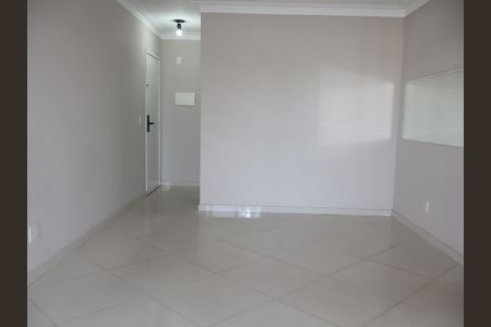 Sala de apartamento para alugar com 3 quartos, 75m² em Parque São Lucas, São Paulo
