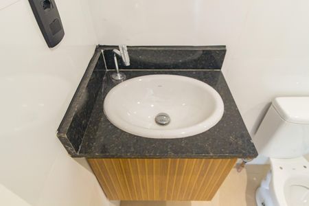 Apartamento à venda com 44m², 2 quartos e 1 vaga Apartamento à venda com 44m², 2 quartos e 1 vagaBanheiro