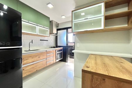 Cozinha de apartamento para alugar com 3 quartos, 89m² em Vila Guarani (zona Sul), São Paulo