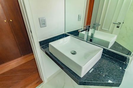 Apartamento para alugar com 136m², 3 quartos e 2 vagas