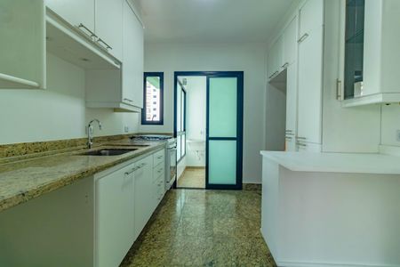 Apartamento para alugar com 136m², 3 quartos e 2 vagas