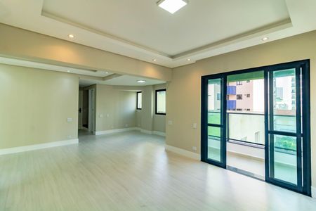 Apartamento para alugar com 136m², 3 quartos e 2 vagas