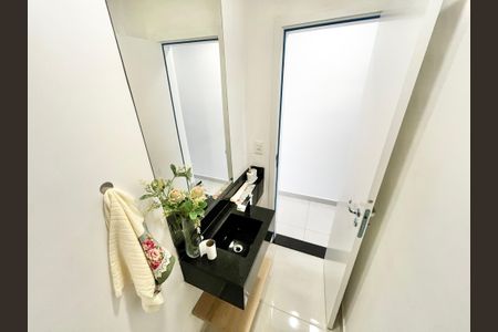 Casa à venda com 140m², 3 quartos e 2 vagasLavabo