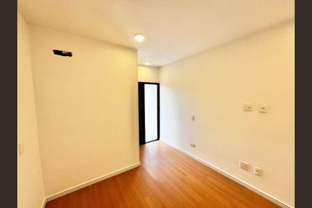 Casa à venda com 140m², 3 quartos e 2 vagasSuíte 2