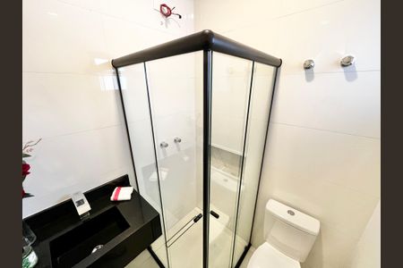 Casa à venda com 140m², 3 quartos e 2 vagasBanheiro da Suíte 2