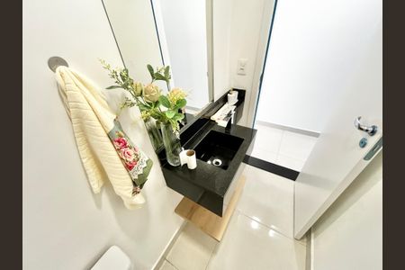 Casa à venda com 140m², 3 quartos e 2 vagasLavabo