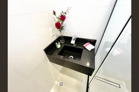 Casa à venda com 140m², 3 quartos e 2 vagasBanheiro da Suíte 2