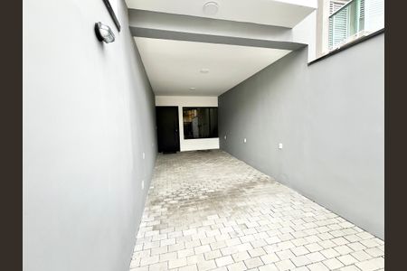Casa à venda com 140m², 3 quartos e 2 vagasFachada