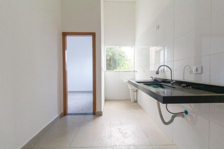 Sala, Cozinha e área de serviço de apartamento para alugar com 1 quarto, 40m² em Vila Sao Geraldo, São Paulo