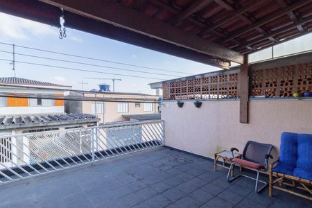 Casa à venda com 125m², 3 quartos e 1 vaga Casa à venda com 125m², 3 quartos e 1 vagaVaranda