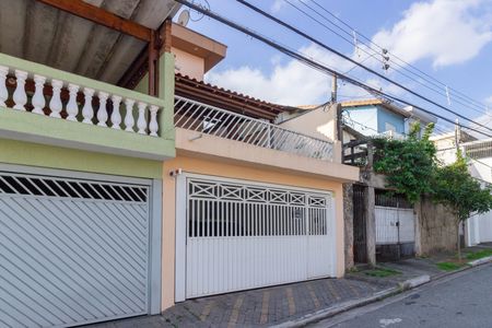 Casa à venda com 125m², 3 quartos e 1 vaga Casa à venda com 125m², 3 quartos e 1 vagaFachada
