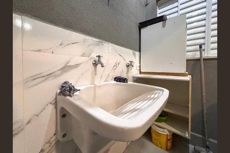 Apartamento para alugar com 60m², 2 quartos e 1 vagaÁrea de Serviço