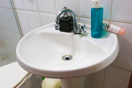 Casa de condomínio à venda com 340m², 4 quartos e 4 vagas Casa de condomínio à venda com 340m², 4 quartos e 4 vagasBanheiro de Serviço