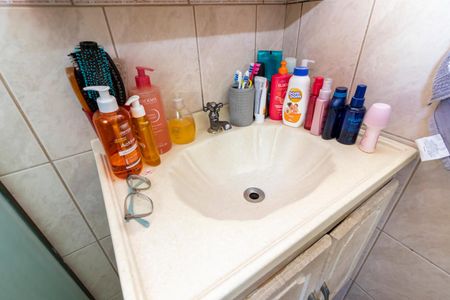 Apartamento à venda com 58m², 2 quartos e 1 vaga Apartamento à venda com 58m², 2 quartos e 1 vagaBanheiro