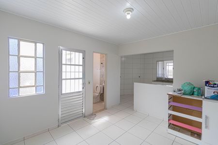 Casa para alugar com 40m², 1 quarto e sem vaga Casa para alugar com 40m², 1 quarto e sem vagaSala