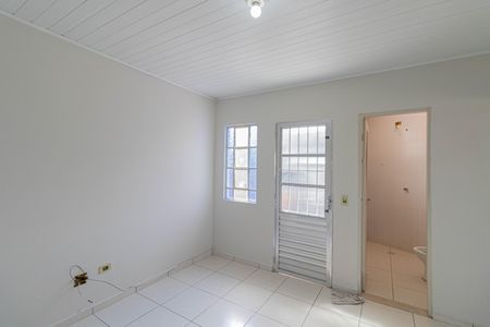 Casa para alugar com 40m², 1 quarto e sem vaga Casa para alugar com 40m², 1 quarto e sem vagaSala