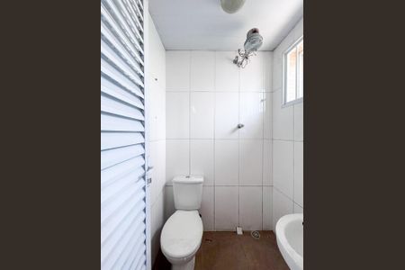 Banheiro de kitnet/studio para alugar com 1 quarto, 20m² em Vila Santana, São Paulo