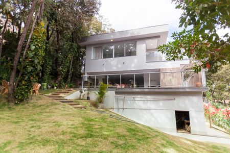 Casa de condomínio à venda com 335m², 5 quartos e 6 vagasQuintal