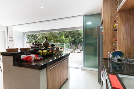 Casa de condomínio à venda com 335m², 5 quartos e 6 vagasCozinha