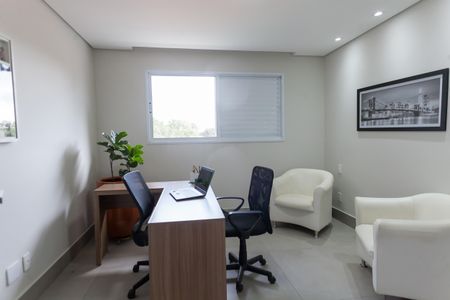 Casa de condomínio à venda com 335m², 5 quartos e 6 vagasHOME OFFICE