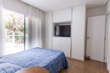 Casa de condomínio à venda com 335m², 5 quartos e 6 vagassuite 1