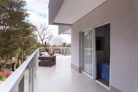 Casa de condomínio à venda com 335m², 5 quartos e 6 vagasvaranda das suites