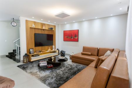 Casa de condomínio à venda com 335m², 5 quartos e 6 vagasSala