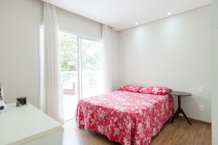 Casa de condomínio à venda com 335m², 5 quartos e 6 vagassemi suite 1