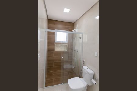 Casa de condomínio à venda com 335m², 5 quartos e 6 vagasBanheiro semi suite 1e 2