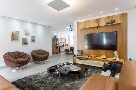 Casa de condomínio à venda com 335m², 5 quartos e 6 vagasSala