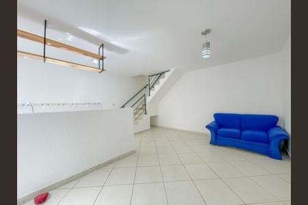 Sala de casa para alugar com 2 quartos, 70m² em Vila Yara, Osasco