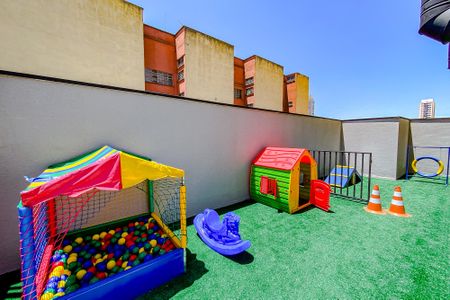 Apartamento à venda com 40m², 2 quartos e sem vagaÁrea comum - Playground