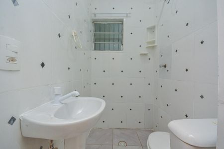 Casa para alugar com 63m², 2 quartos e sem vagaBanheiro