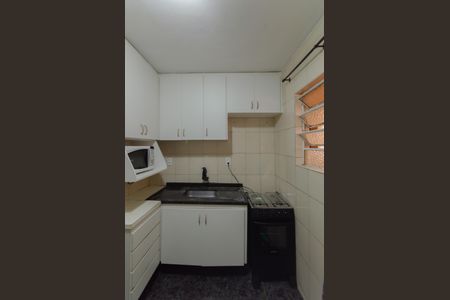 Cozinha de apartamento para alugar com 1 quarto, 32m² em Aclimação, São Paulo
