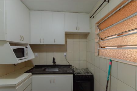 Cozinha de apartamento para alugar com 1 quarto, 32m² em Aclimação, São Paulo