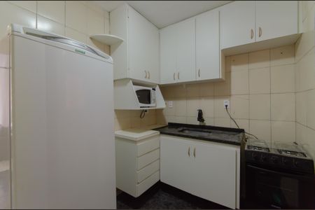 Cozinha de apartamento para alugar com 1 quarto, 32m² em Aclimação, São Paulo