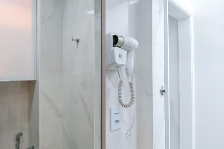 Banheiro de apartamento para alugar com 1 quarto, 32m² em Centro, Rio de Janeiro