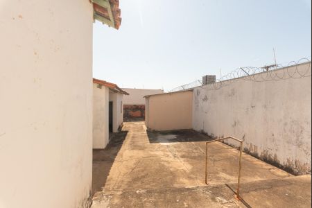 Casa à venda com 134m², 2 quartos e 4 vagas Casa à venda com 134m², 2 quartos e 4 vagasVista do Quarto 2