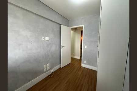 Apartamento à venda com 81m², 3 quartos e 2 vagasQuarto