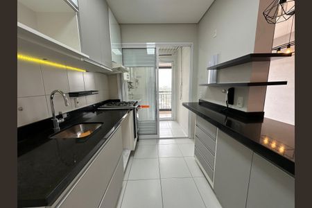 Apartamento à venda com 81m², 3 quartos e 2 vagasCozinha