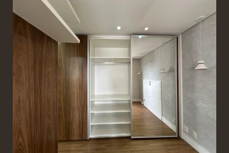 Apartamento à venda com 81m², 3 quartos e 2 vagasSuíte 2