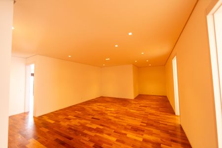 Apartamento à venda com 708m², 4 quartos e 7 vagas Apartamento à venda com 708m², 4 quartos e 7 vagasSuite Master