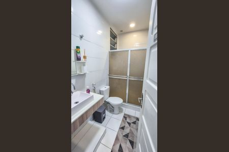 Apartamento à venda com 91m², 3 quartos e sem vaga Apartamento à venda com 91m², 3 quartos e sem vagaBanheiro social