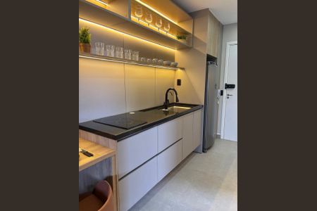 Cozinha de apartamento à venda com 1 quarto, 24m² em Vila Olímpia, São Paulo